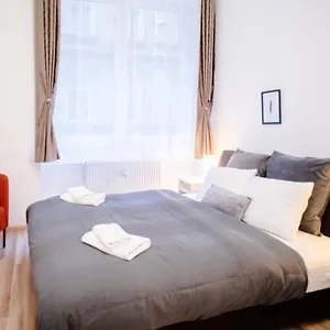 Very Spacious Ac Appartamento Budapest